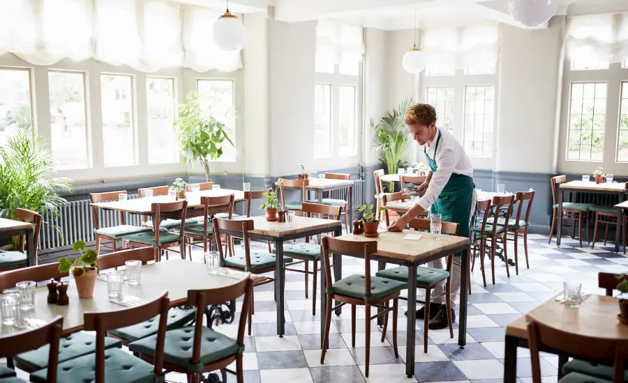 Hôtellerie et secteur privé 4 Hospitality Employeee Turnovers